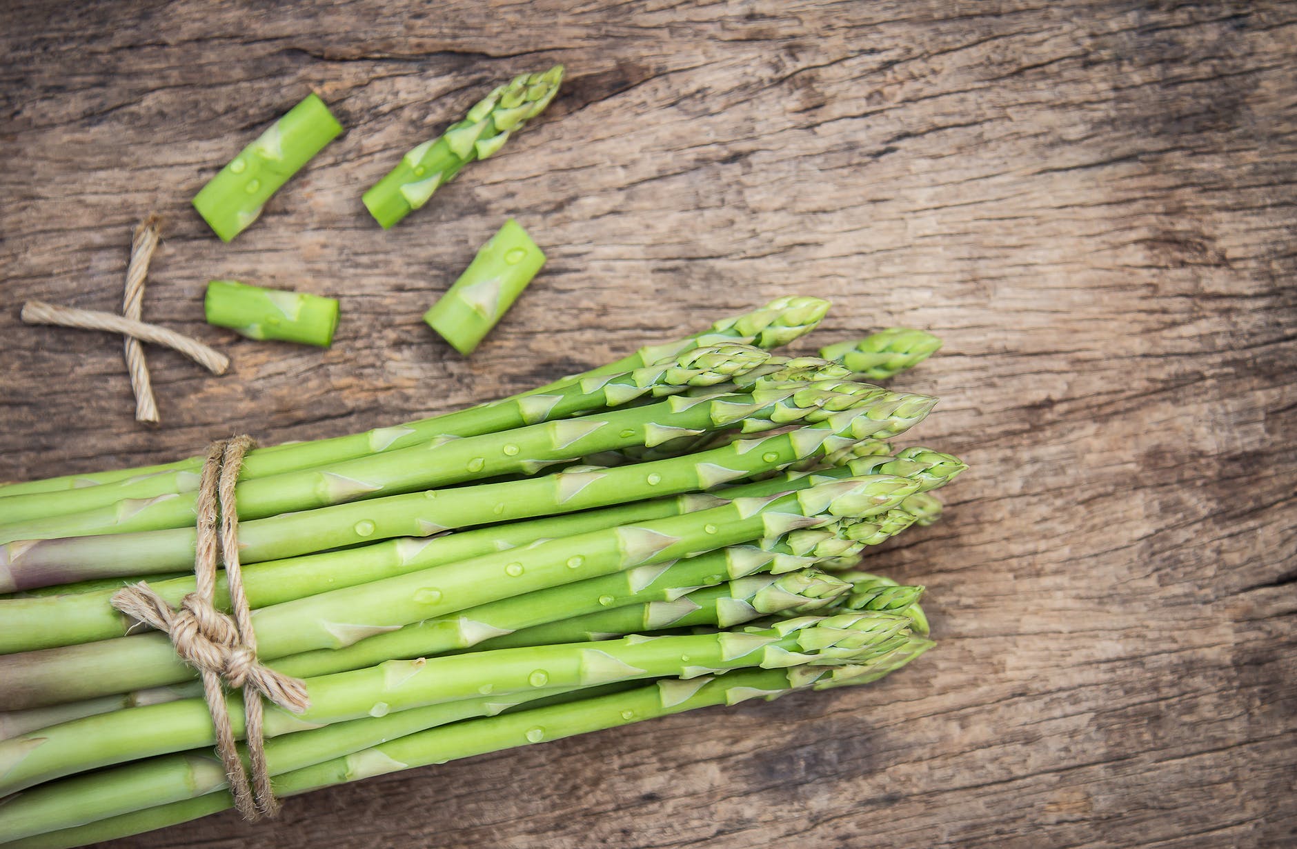 10-reasons-why-you-should-eat-more-asparagus-healthy-lifestyle