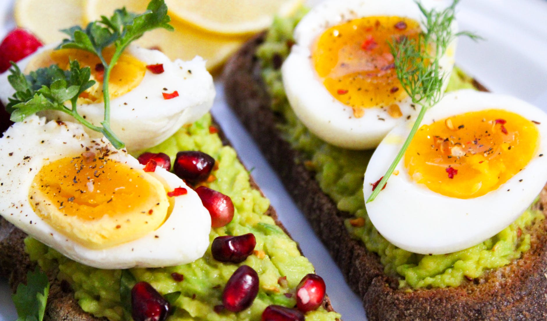 10 Healthy Foods to Lose Weight 3 slice of eggs on cakes