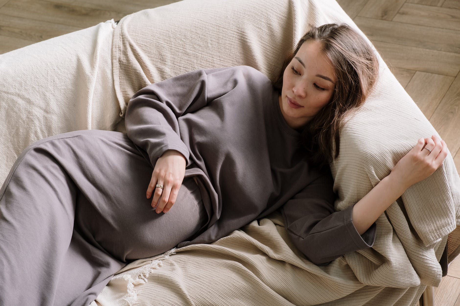 10 Healthy Tips for a Pregnant Women 2 pregnant women