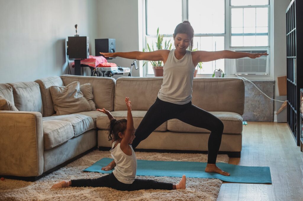 7 Tips While Practicing Yoga In The Park 4 Virabhadrasana